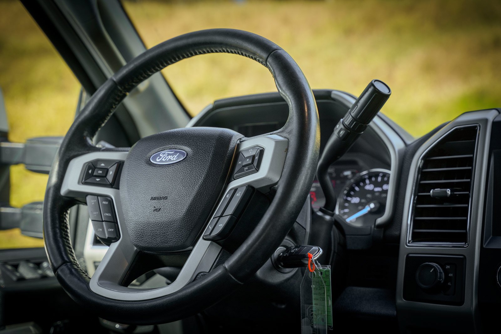 Certified Used 2019 White Ford Lariat image 40