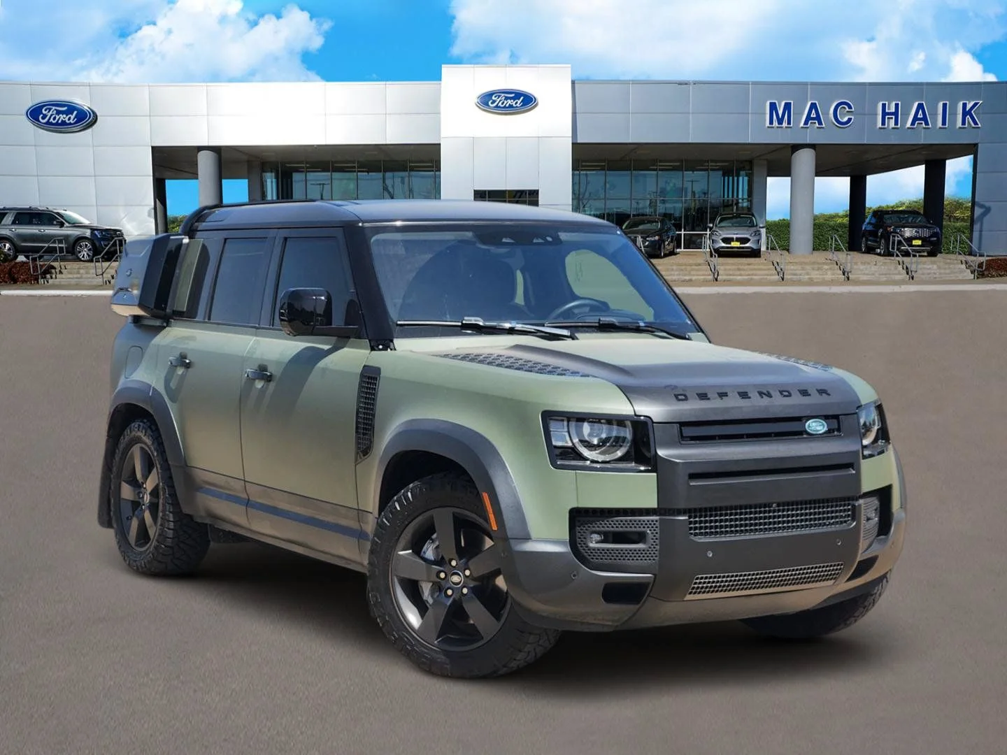 Used 2020 Green Land Rover HSE image 1