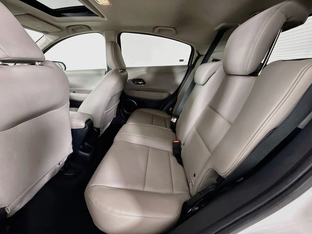 Used 2022  Honda EX-L image 25