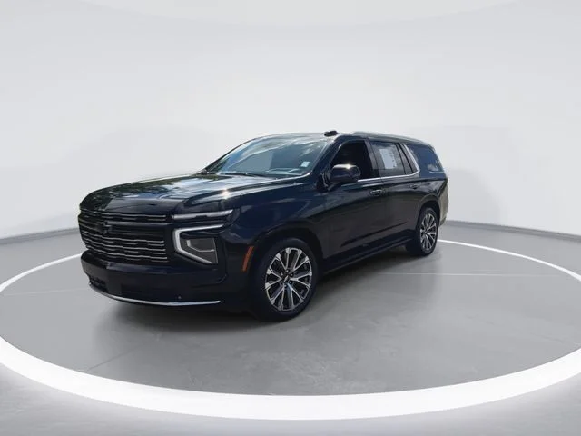 Used 2025 Black Chevrolet High Country image 4