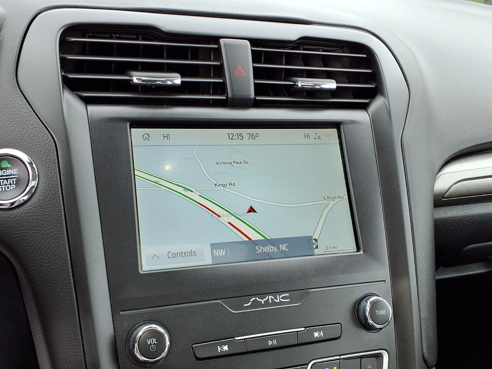 Used 2020 Magnetic Metallic Ford SE image 23