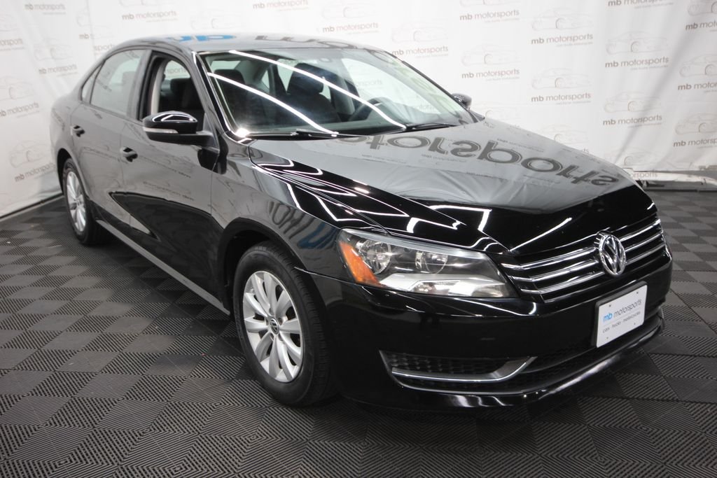 Used 2013 Black Volkswagen 2.5 S image 9
