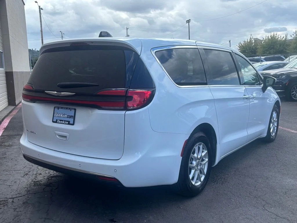 Used 2023 Bright White Clearcoat Chrysler Touring L image 5