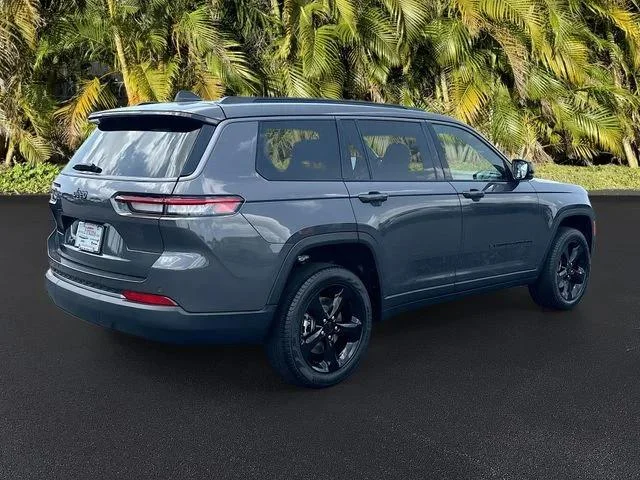New 2026 Baltic Gray Metallic Clear-Coat Exterior Paint Jeep Limited image 31