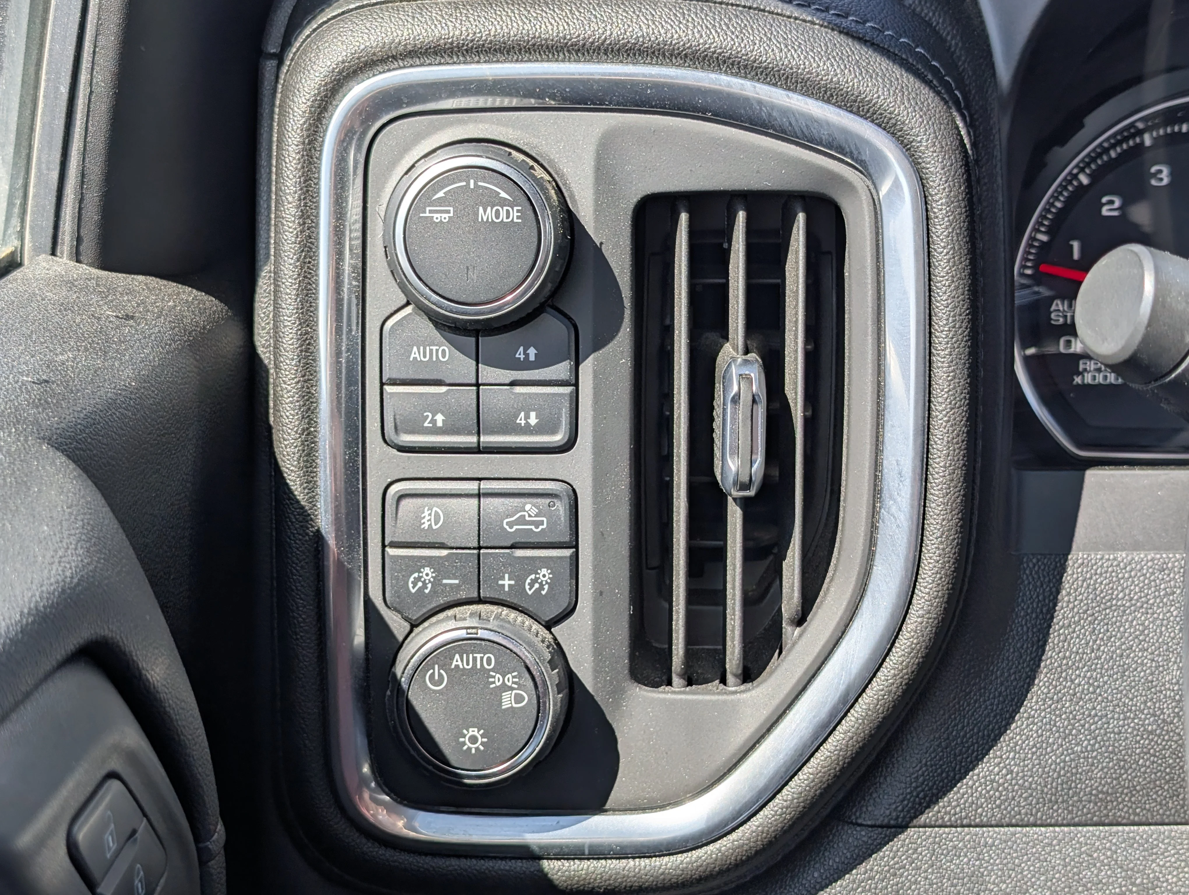 Used 2021 Black Chevrolet RST image 30
