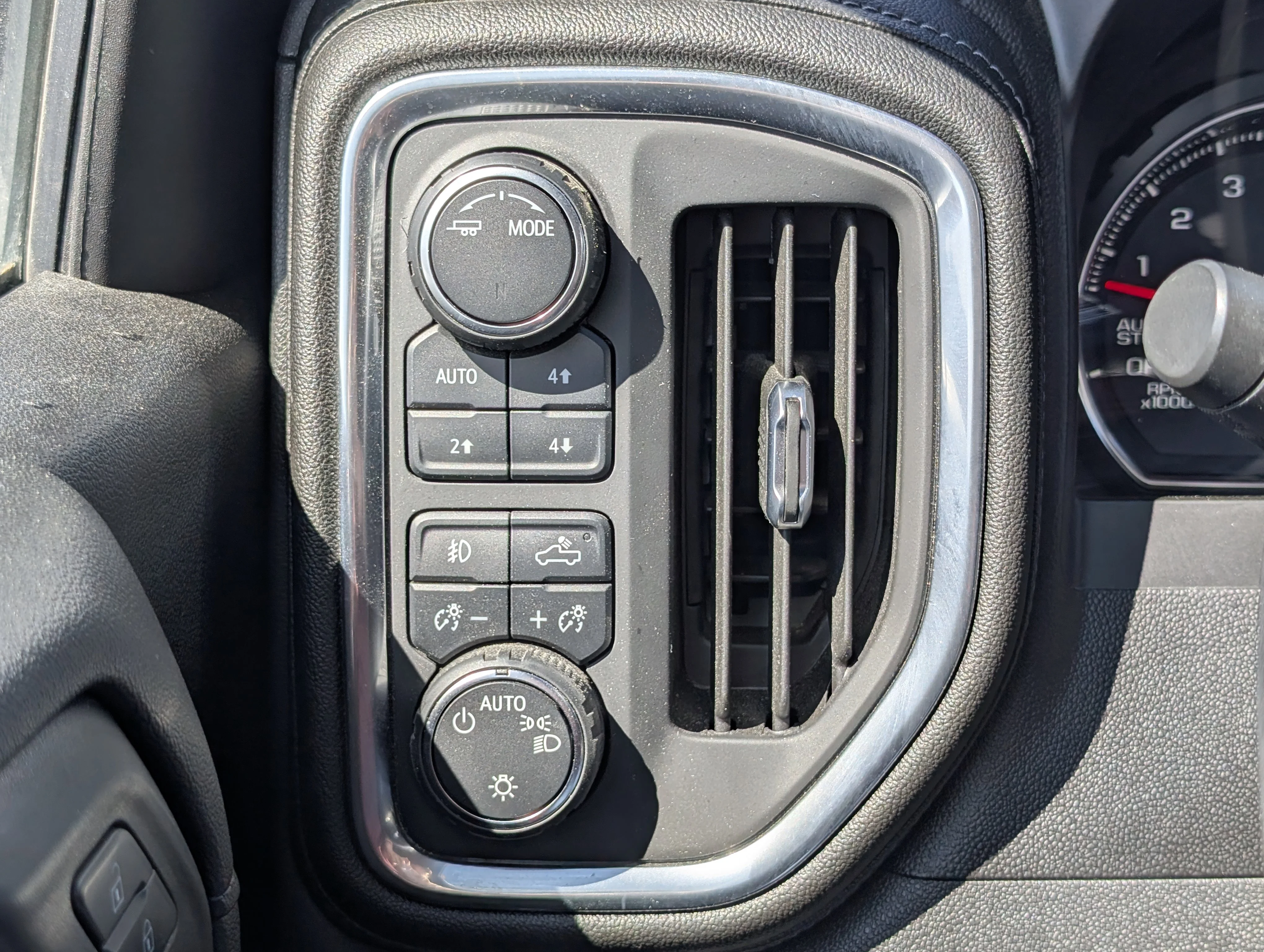 Used 2021 Black Chevrolet RST image 30
