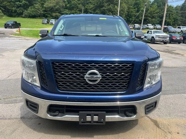 Used 2019 Blue Nissan SV image 11