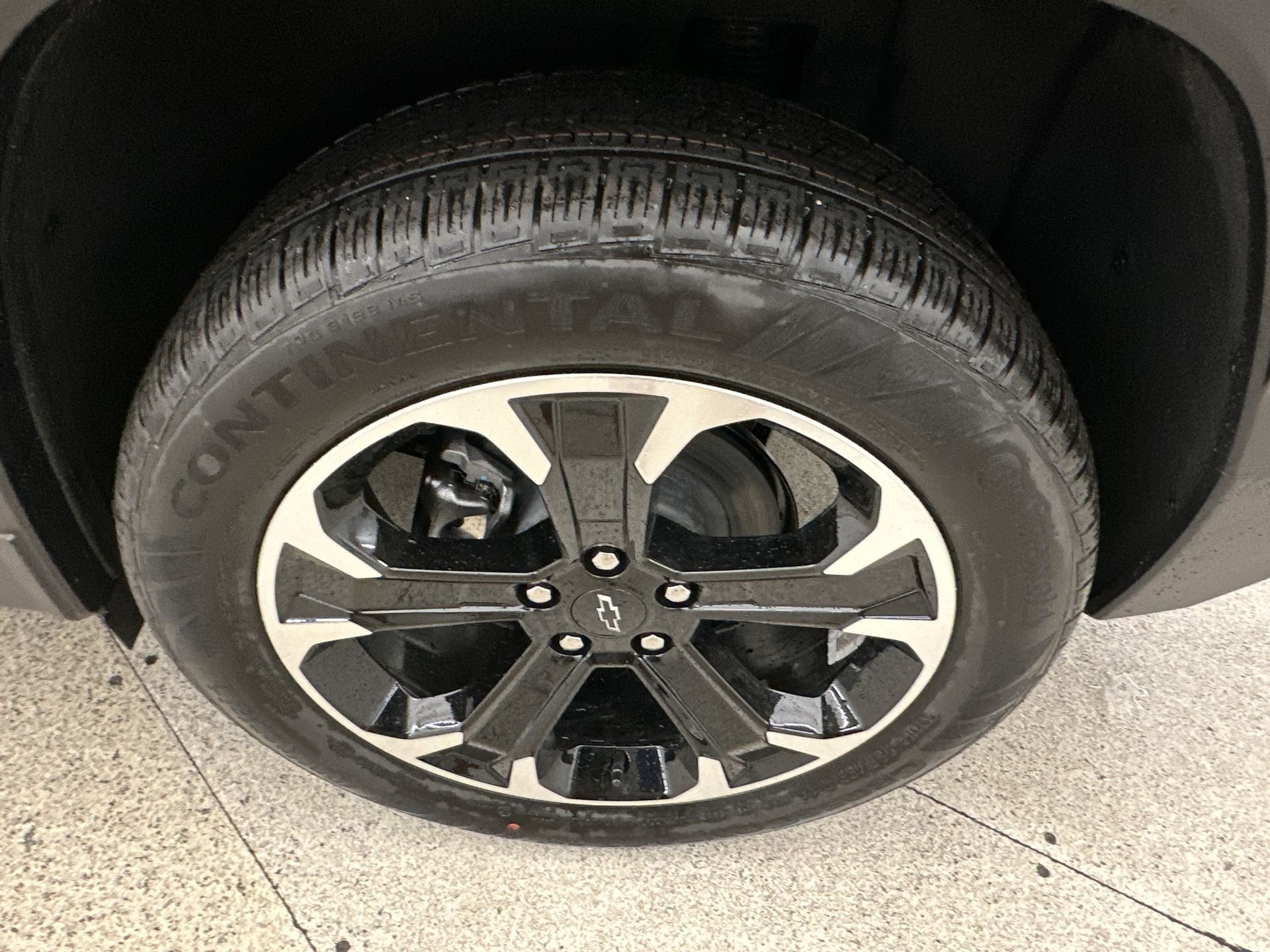 2027 Chevrolet Equinox LT - Photo 82