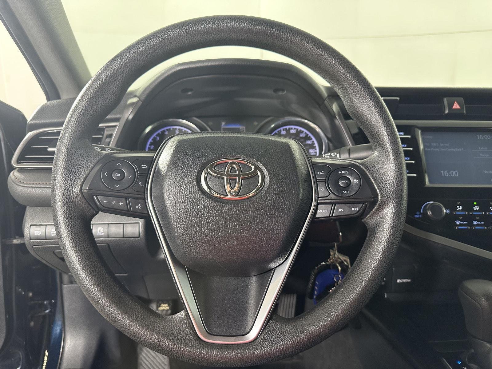 Used 2019 Galactic Aqua Mica Toyota LE image 7