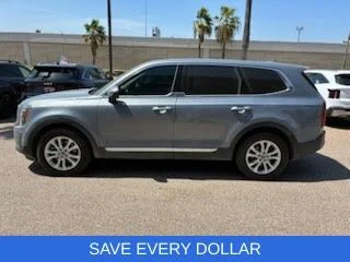 Used 2022 Silver Kia LX image 4