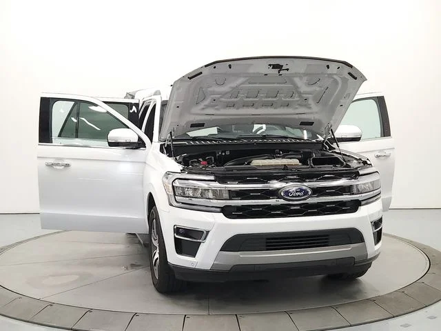 Used 2024 White Ford Limited image 10