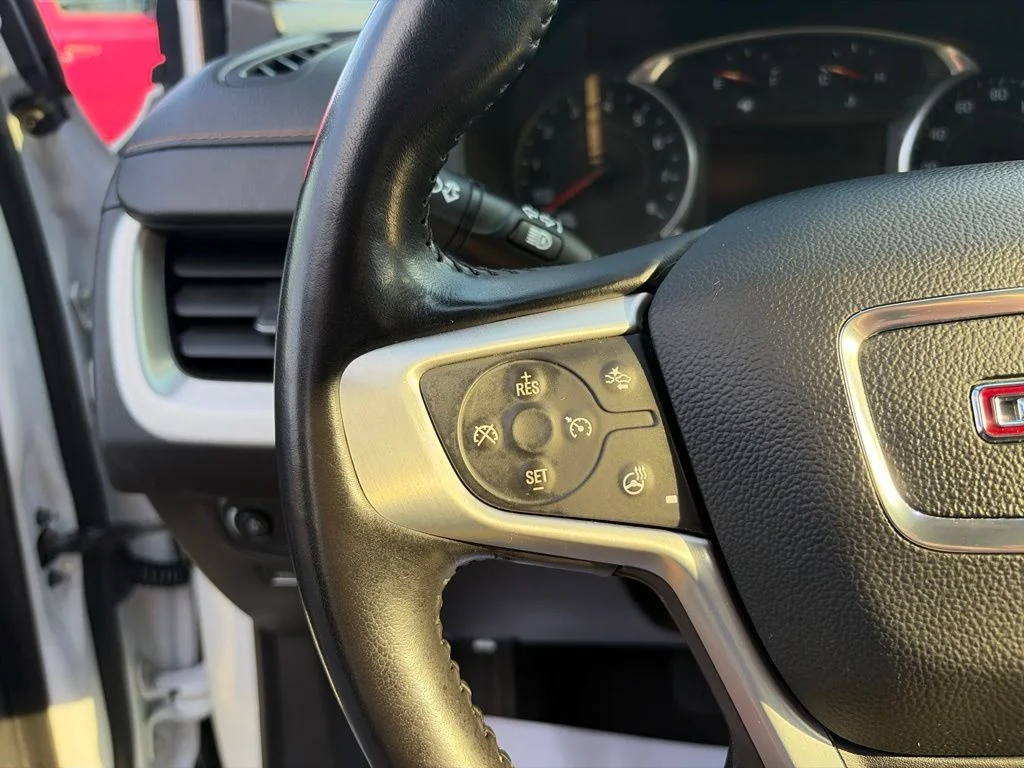 Used 2021 White GMC SLT image 22