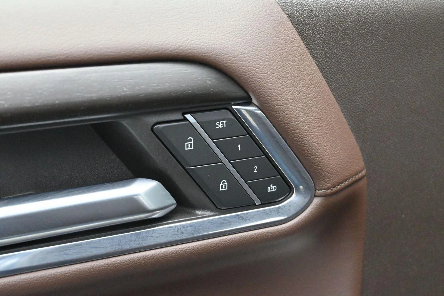 Used 2024 Downpour Metallic GMC Denali image 10
