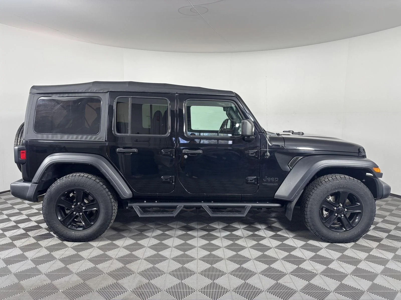 Used 2019 Black Clearcoat Jeep Sport Altitude image 9