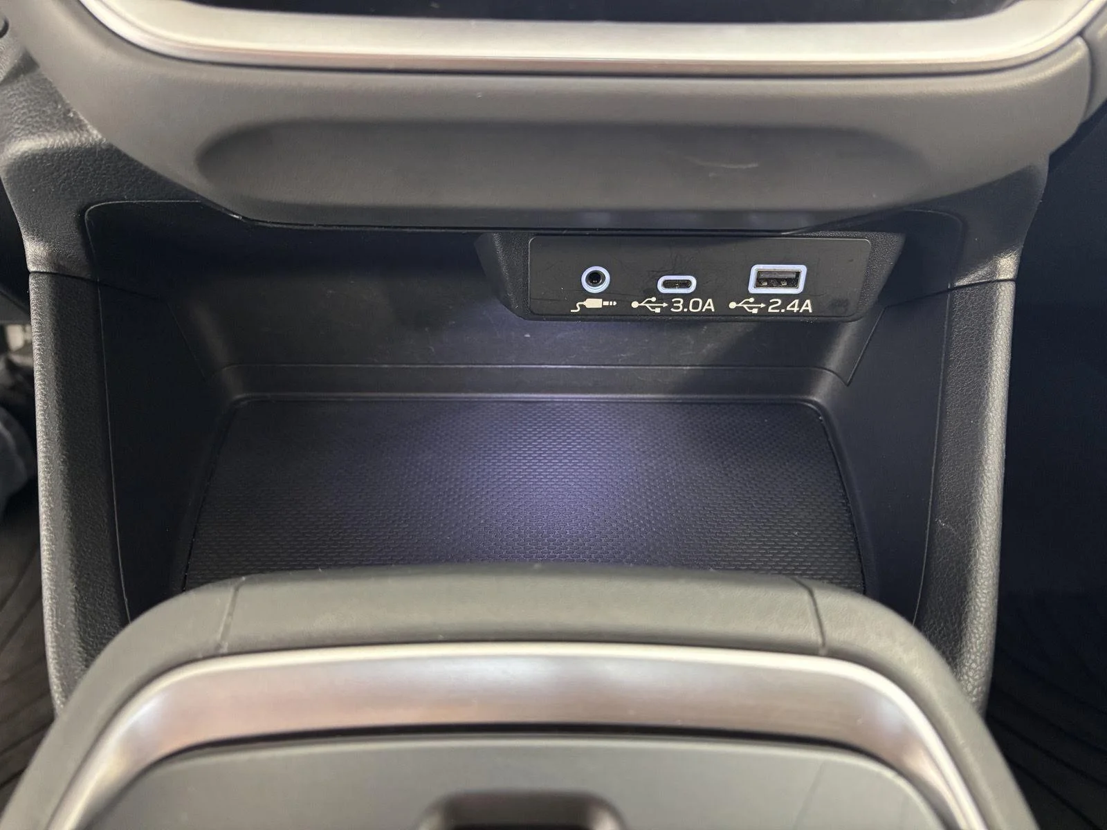Used 2024 Crystal White Pearl Subaru Premium image 35