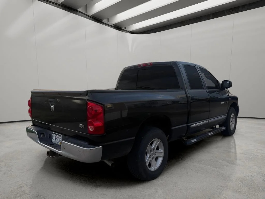 Used 2007 Black Dodge SLT PACKAGE image 5