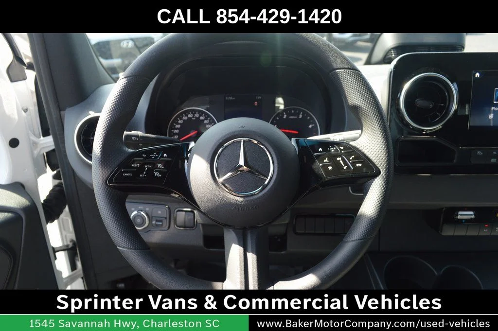 New 2026 Arctic White Mercedes-Benz Cargo 144 WB image 32
