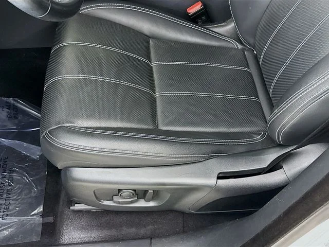 Used 2021  Land Rover S image 20