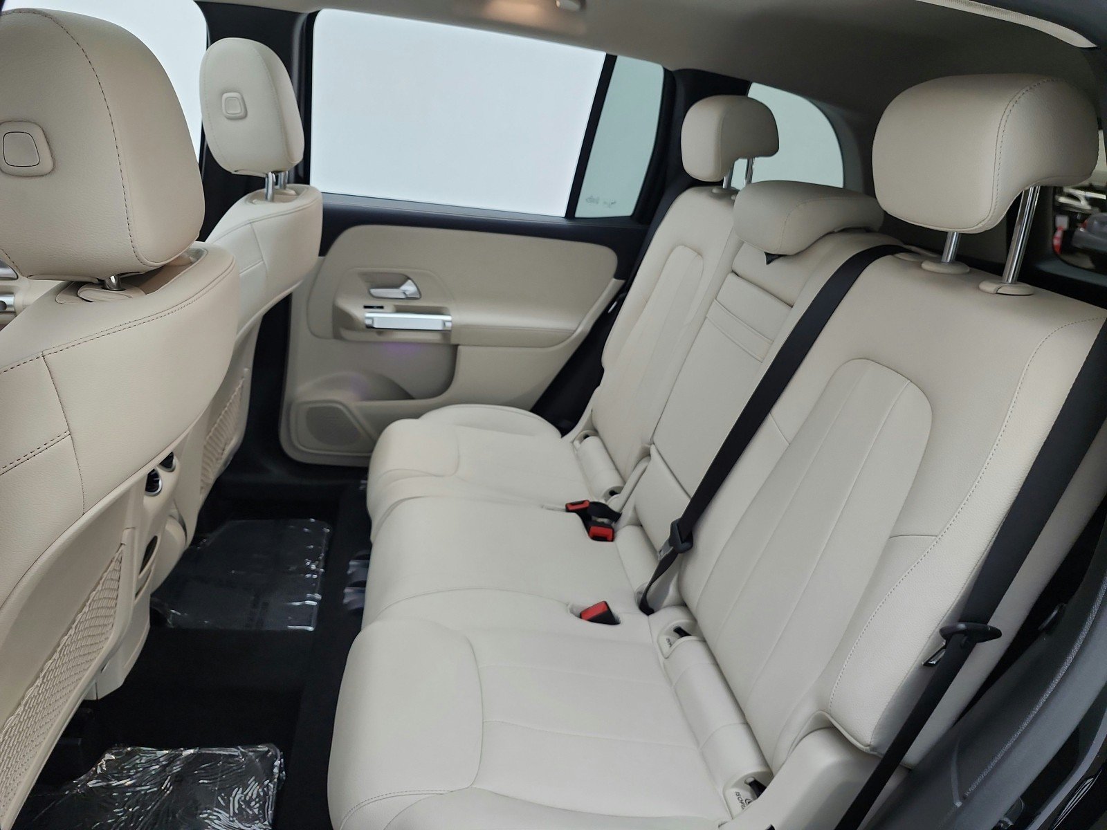Used 2023 Night Black Mercedes-Benz GLB 250 SUV image 16