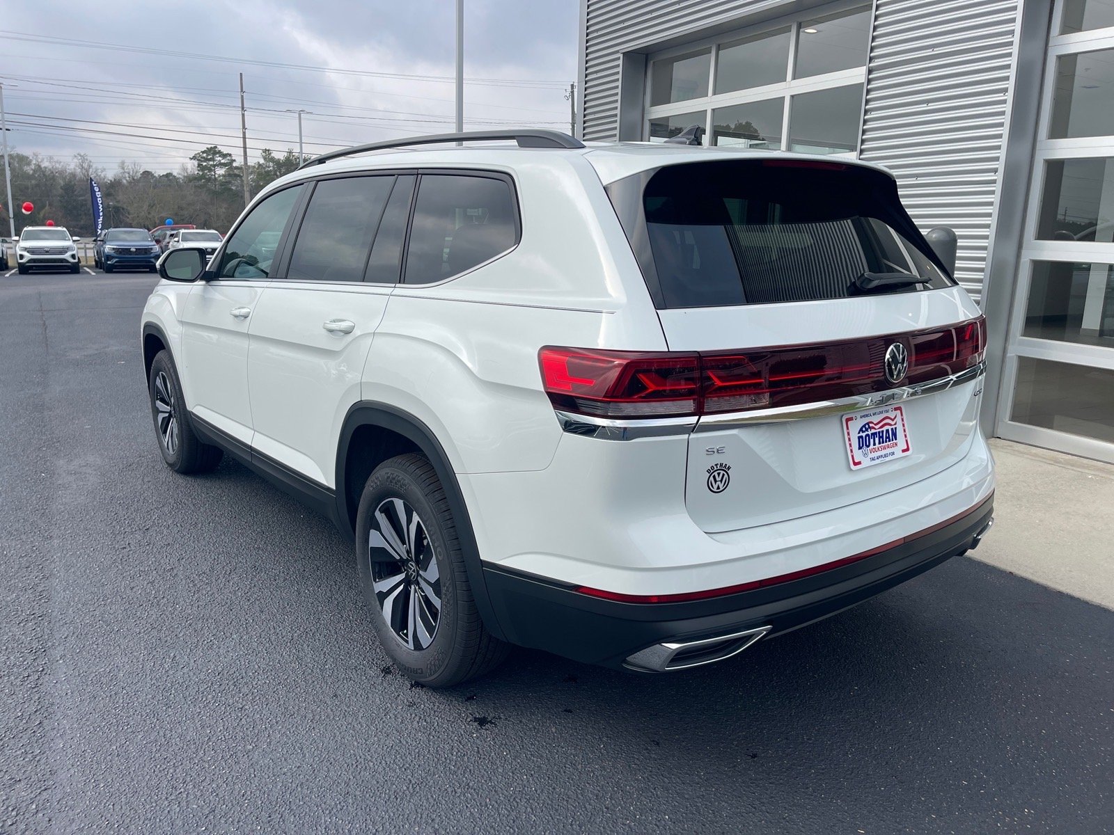 2026 Volkswagen Atlas SE - Photo 12
