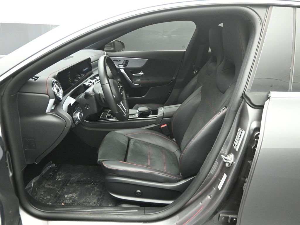 2022 MERCEDES-BENZ CLA-CLASS - Image 9