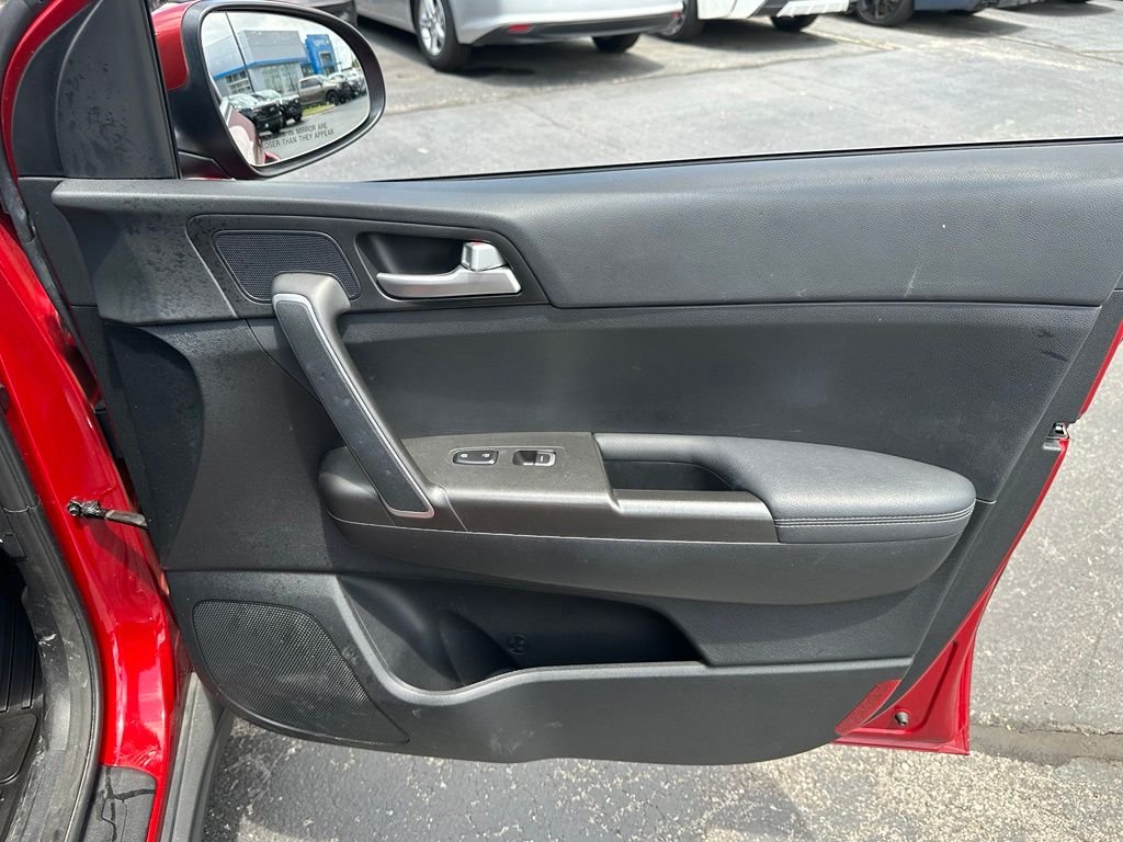 Used 2020 Red Kia LX image 21