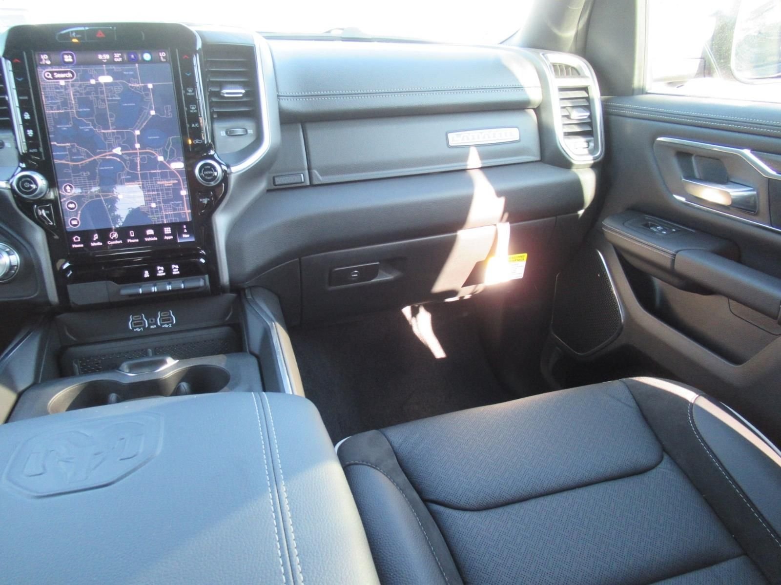 New 2026 Molten Red Pearl-Coat Exterior Paint RAM Laramie image 15