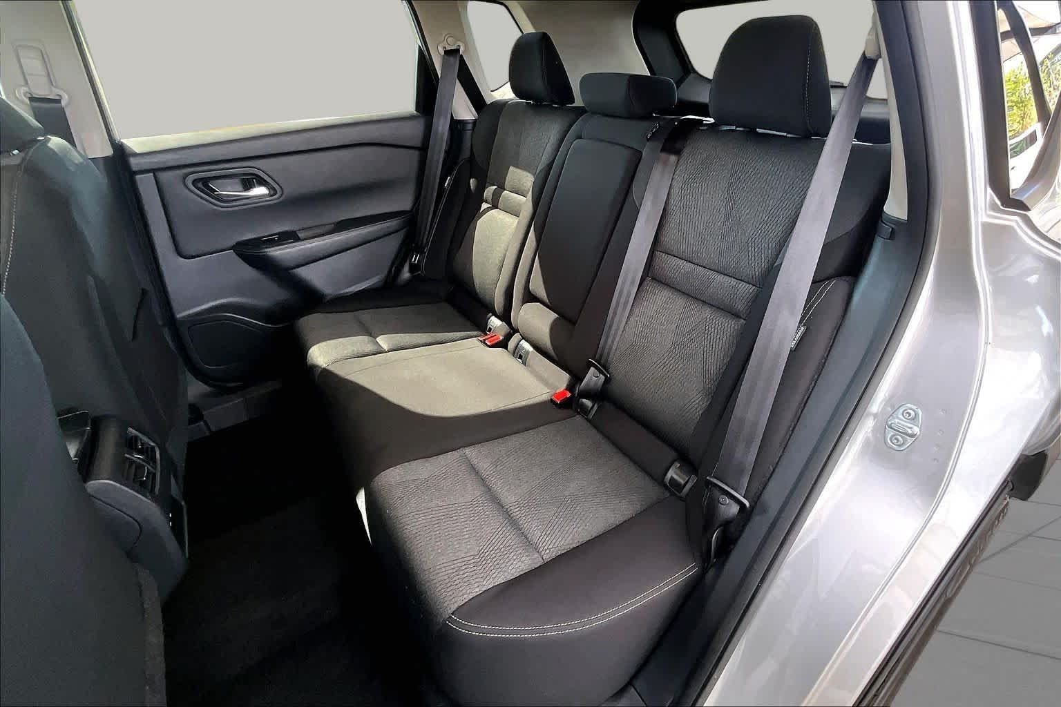 Used 2025 Brilliant Silver Metallic Nissan SV image 19