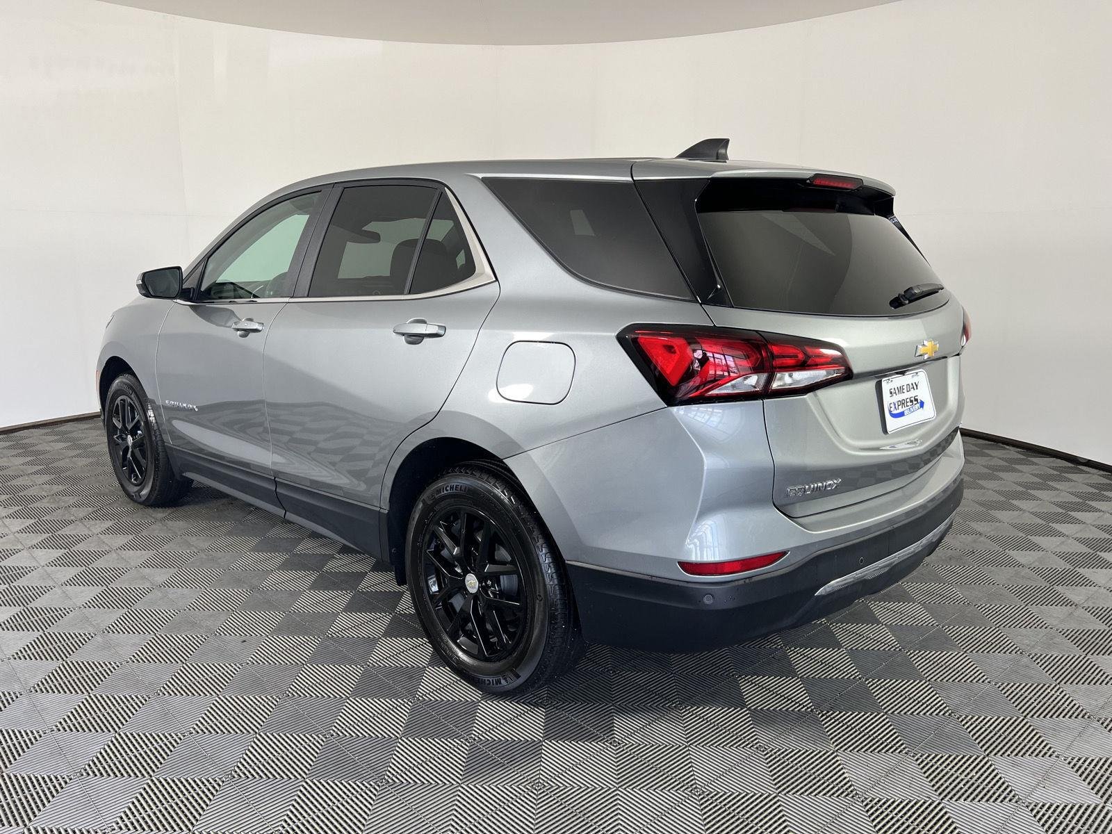 Used 2024  Chevrolet  image 25