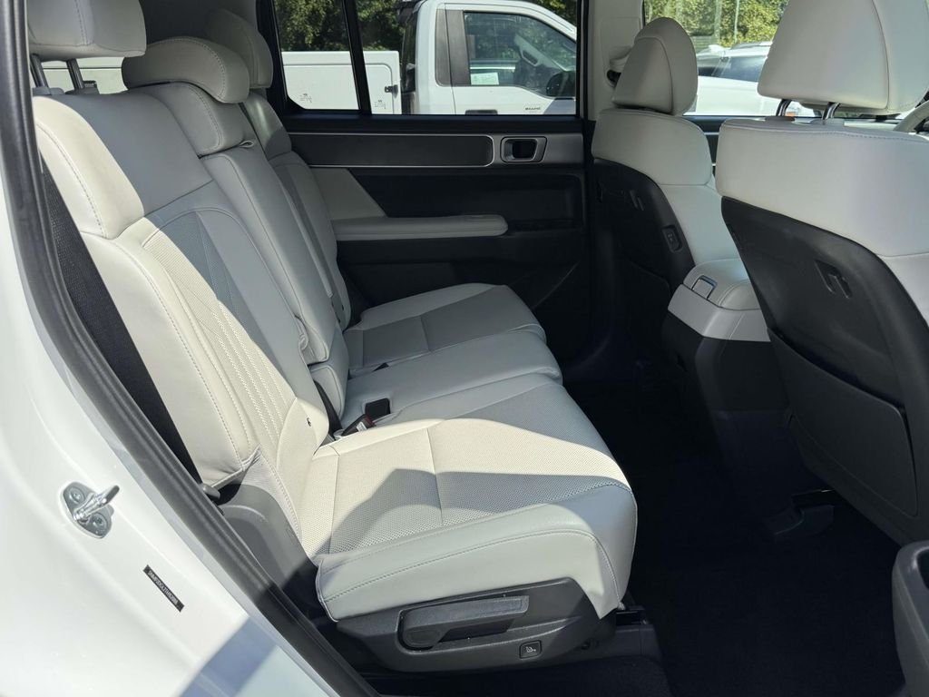 Used 2026 White Hyundai SEL image 16