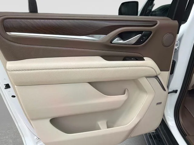 Used 2022 White GMC Denali image 15