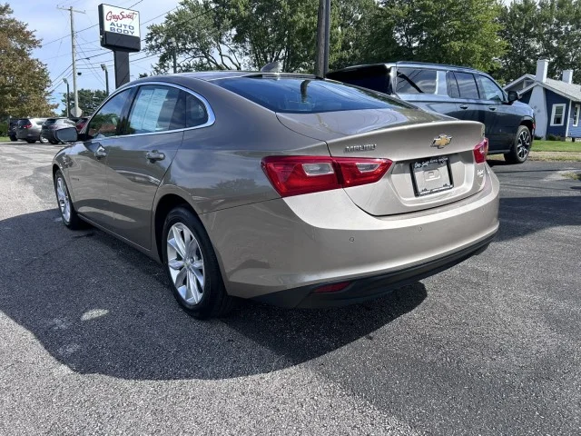 Used 2025 Mineral Gray Metallic Chevrolet 1LT image 4