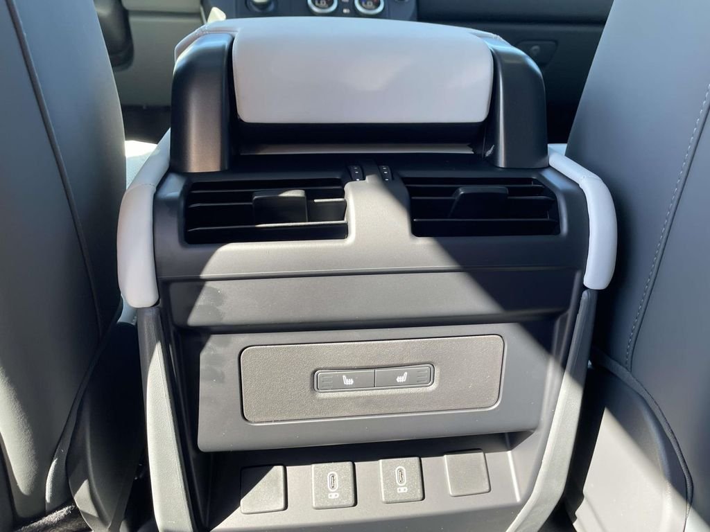 New 2026 Fuji White Land Rover S image 16