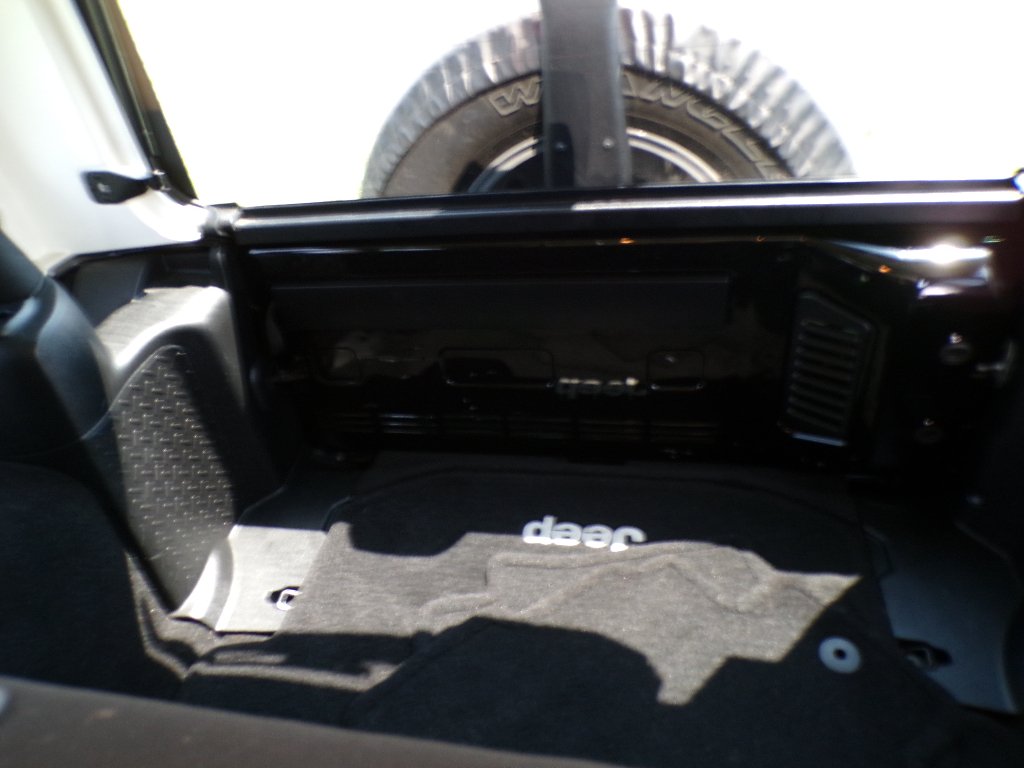 Used 2016 Black Clearcoat Jeep Sport image 13