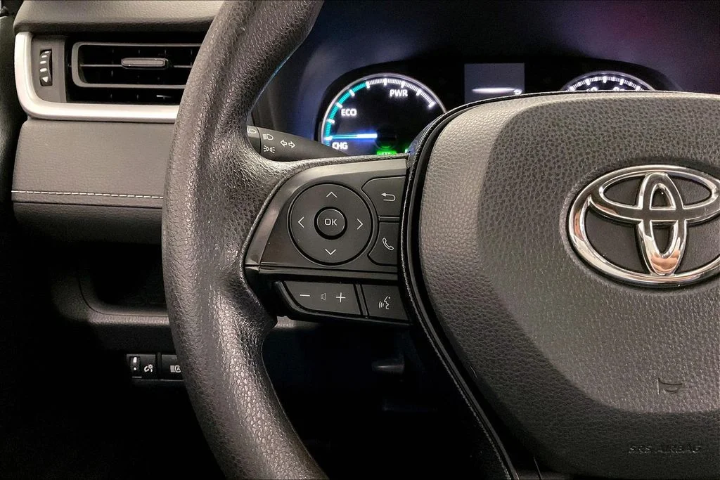 Certified Used 2021 Silver Toyota LE image 22