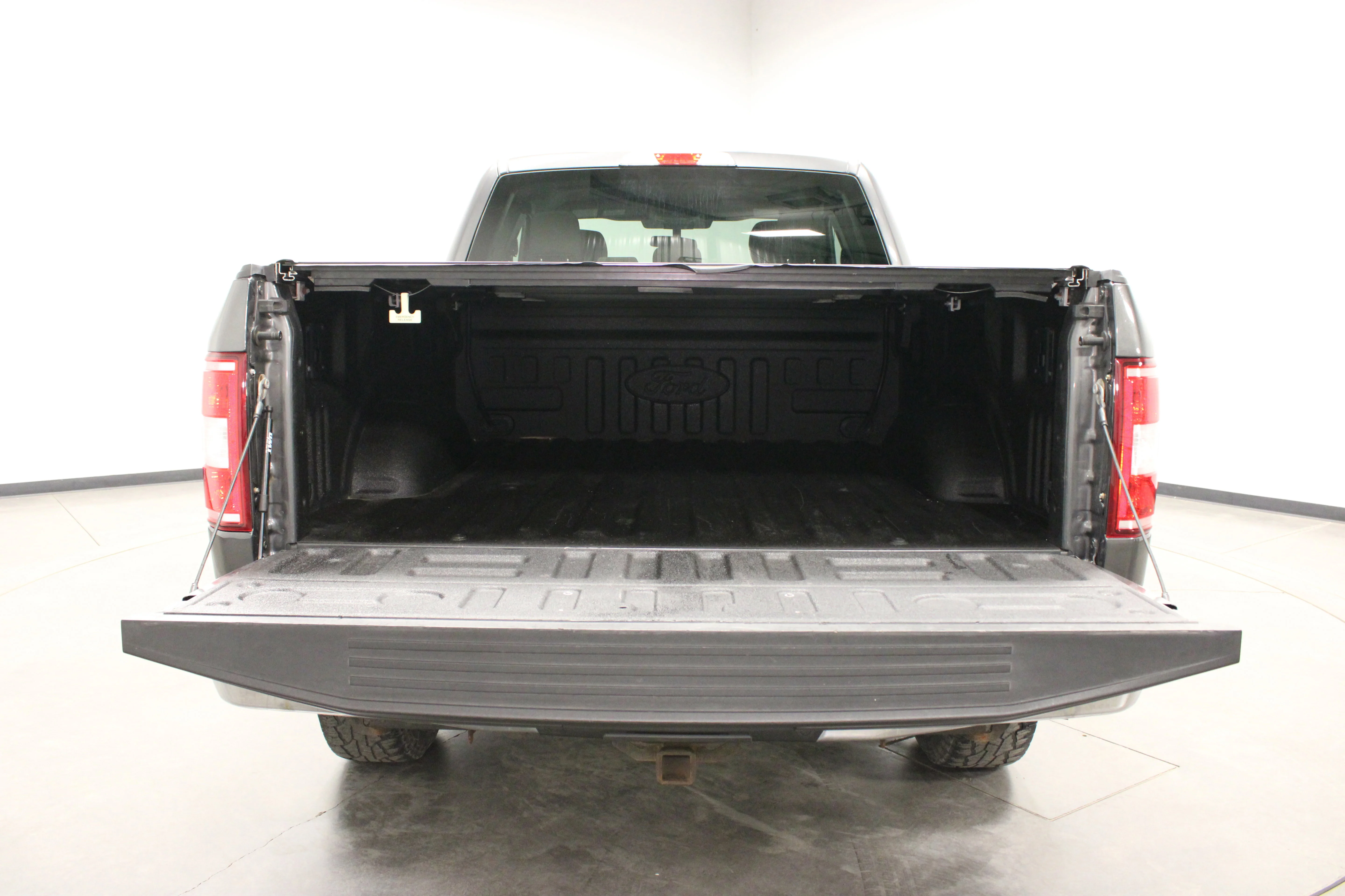 Used 2020 Magnetic Metallic Ford XLT image 15