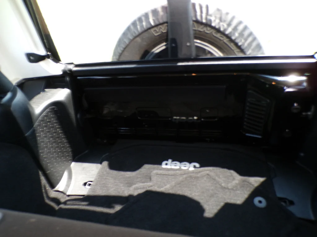 Used 2016 Black Clearcoat Jeep Sport image 13