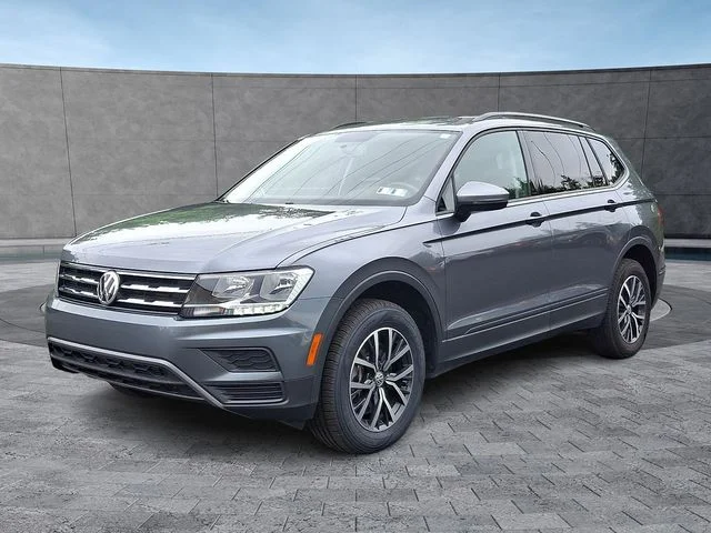 Used 2021 Gray Volkswagen 2.0T S image 4