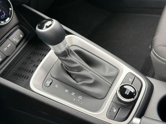 New 2026 White Hyundai SEL image 23