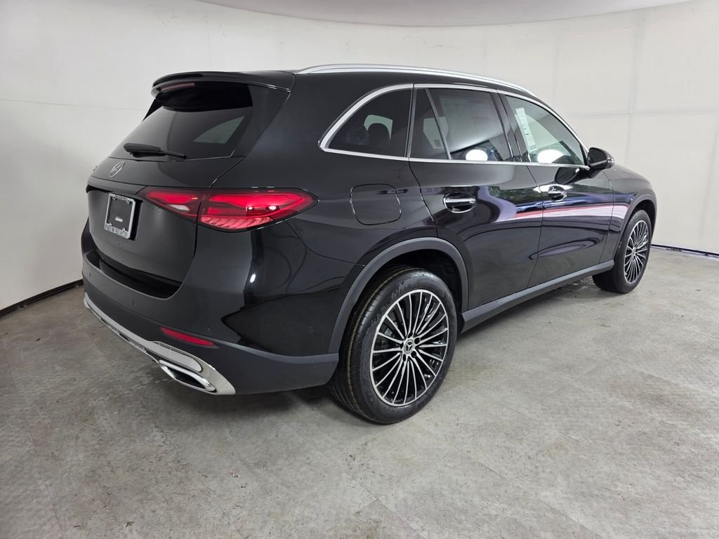 New 2026 Obsidian Black Metallic Mercedes-Benz GLC 300 image 4