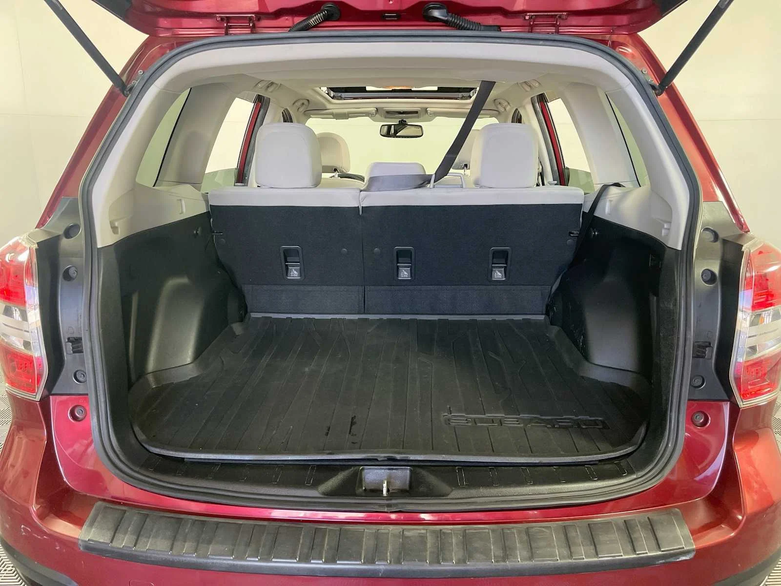 Used 2016 Venetian Red Pearl Subaru 2.5i Premium image 23
