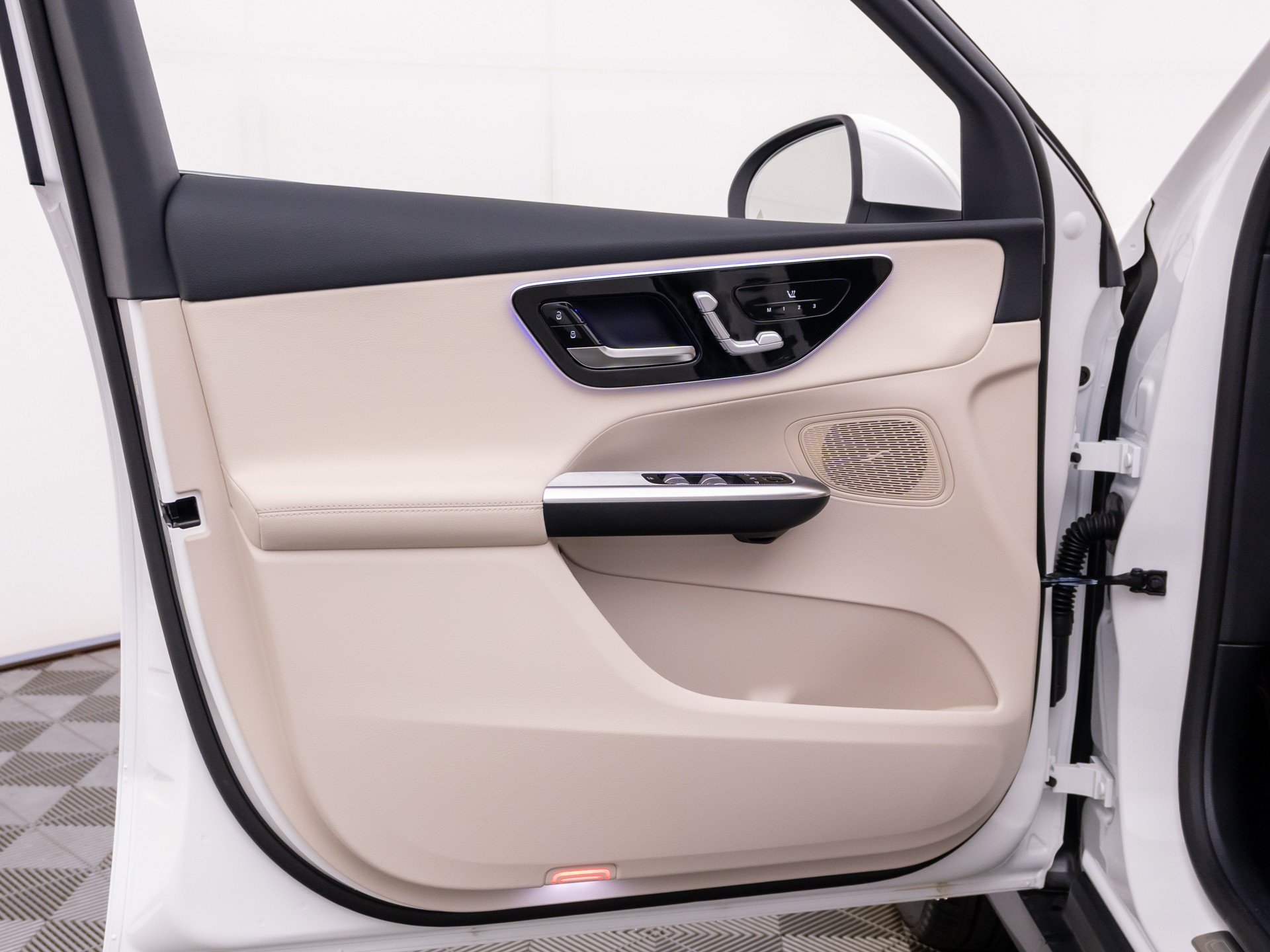 New 2026 White Mercedes-Benz GLC 300 image 55