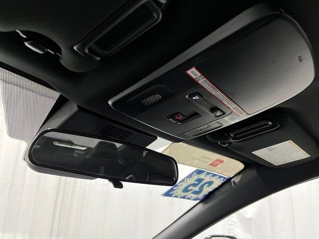 2025 Toyota Camry SE - Photo 22