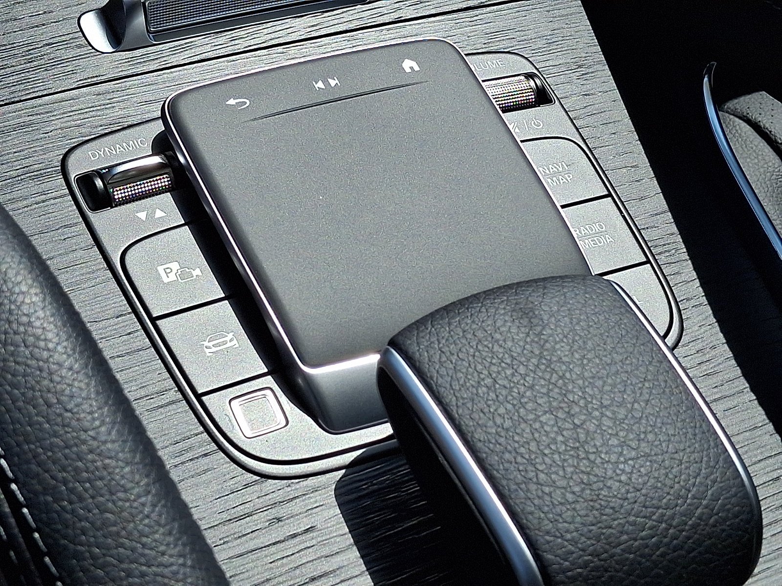 New 2026 Selenite Grey Metallic Mercedes-Benz GLE 350 image 40