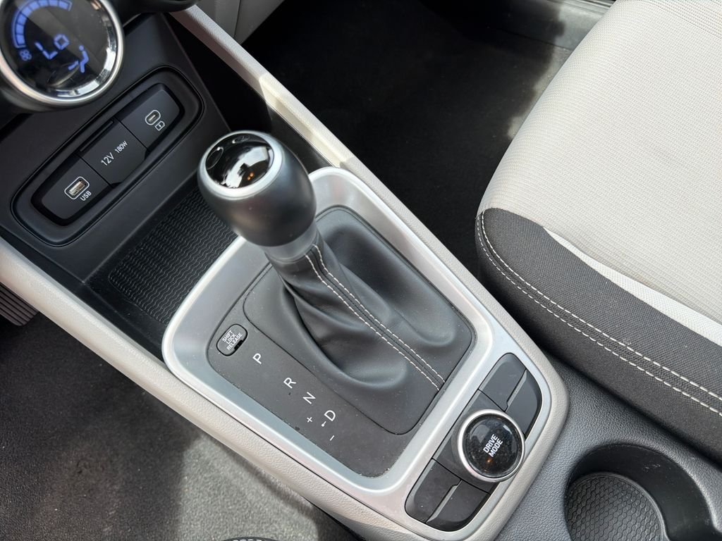 Used 2025 Gray Hyundai SEL image 23