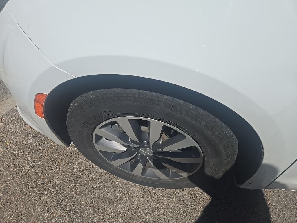 Used 2020 White Chrysler Touring L Plus image 6
