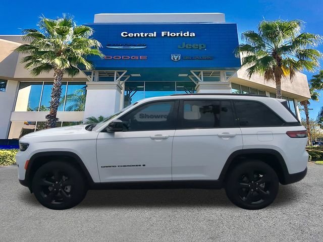 Certified Used 2025 White Jeep Limited image 8