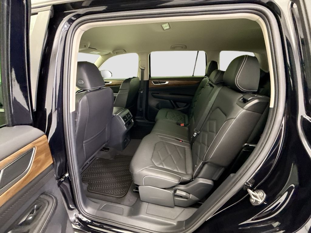 New 2026 Deep Black Pearl Volkswagen 2.0T SE image 19