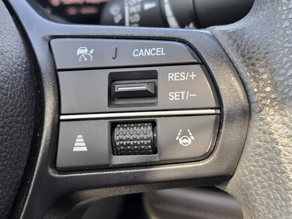 Used 2025 Radiant Red Metallic Honda SE image 17