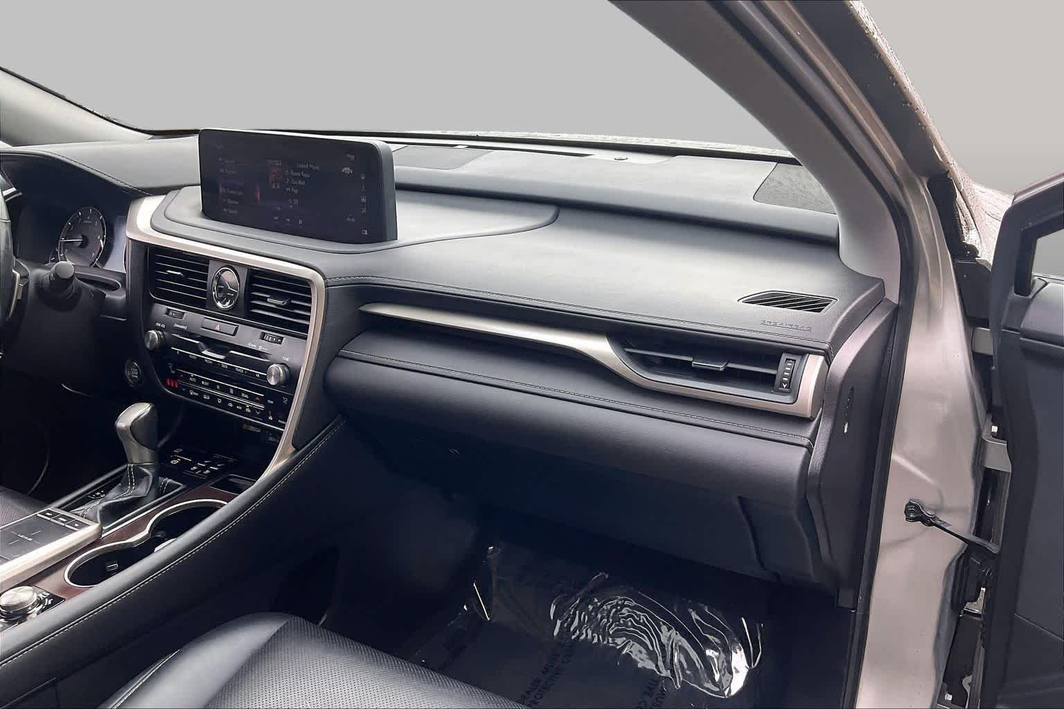 Used 2021 Atomic Silver Lexus  image 18